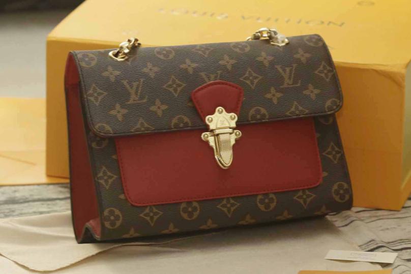 Gucci Zip Around Wallet